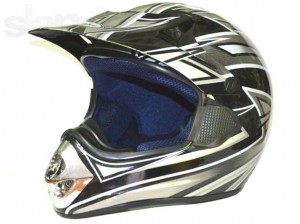 Защитная мотоэкипировка: важность шлема для квадроцикла