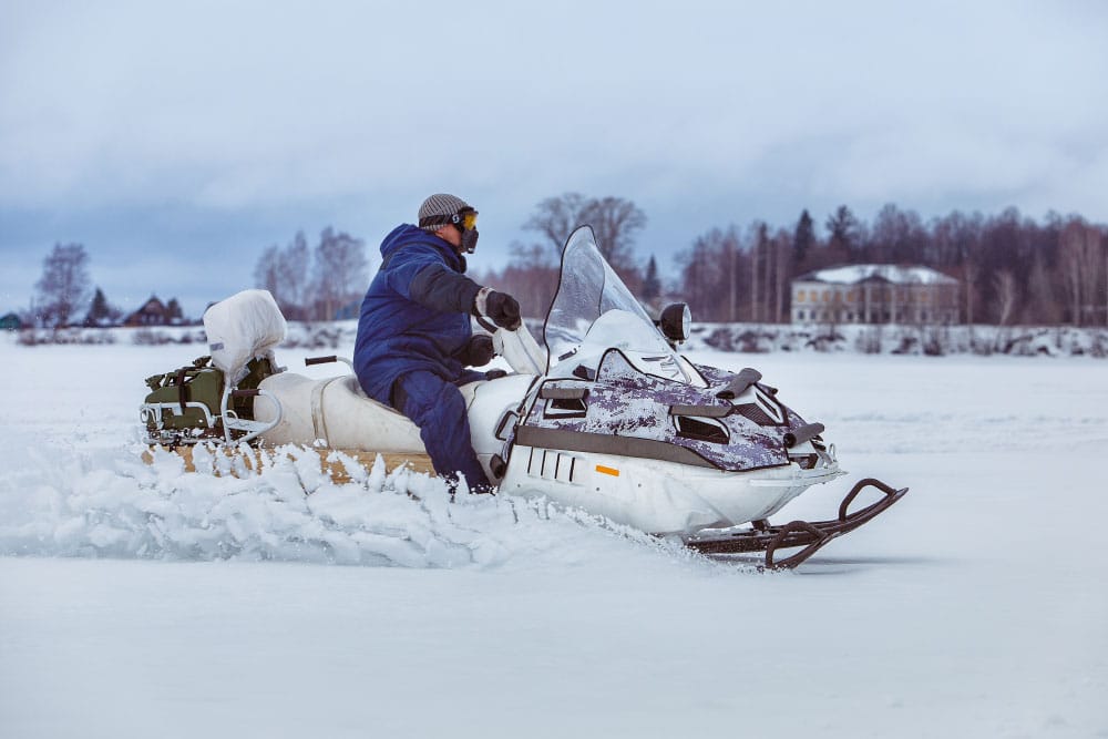 Как выбрать лучший снегоход для охоты?