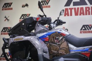 Брутальный CFMOTO CFORCE 1000 EPS с дизайном в русском стиле